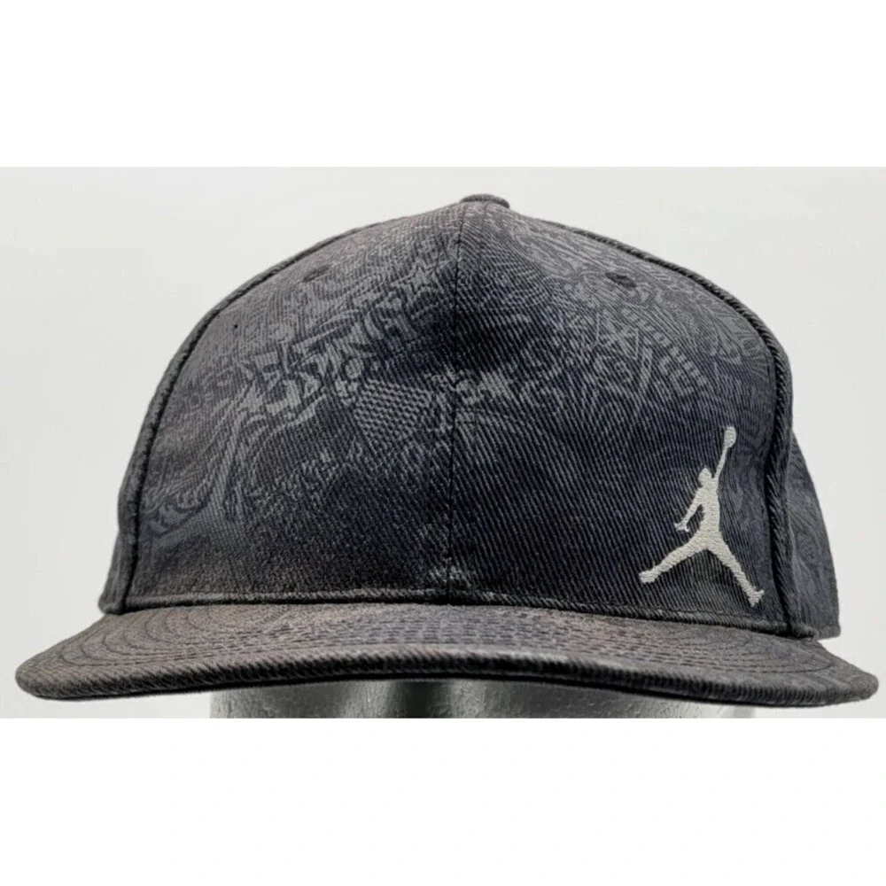 AIR JORDAN RETRO‎ JUMPMAN BLACK WHITE LOGO SNAP BACK CAP HAT MENS RARE